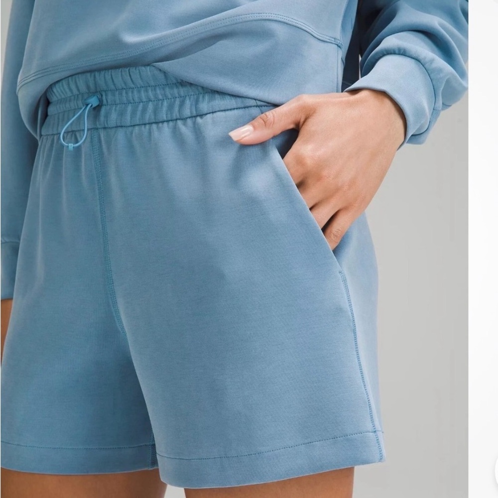 Lululemon Women's Blue Casual Shorts Size‎ 2 - Picture 4 of 10